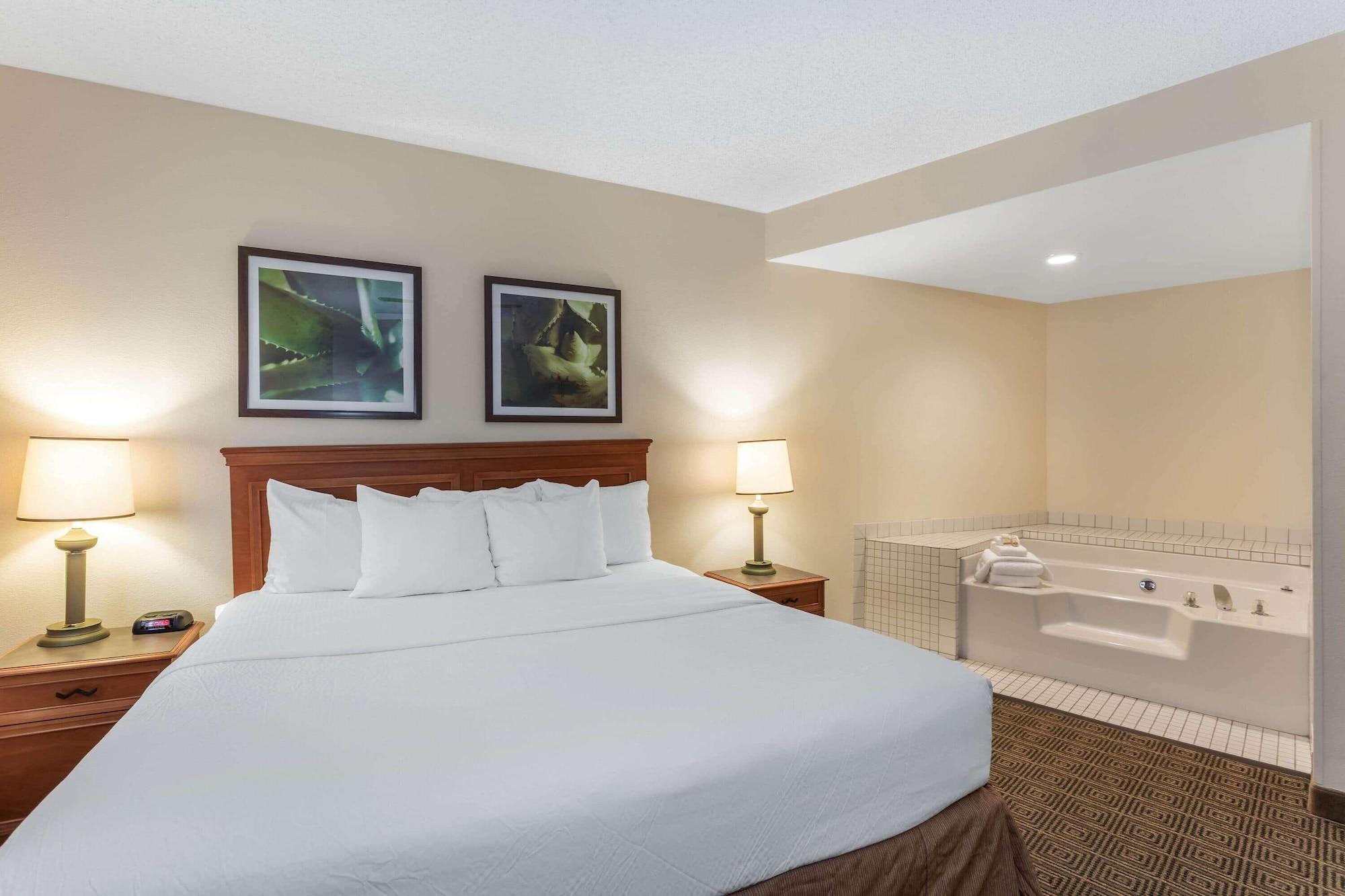 La Quinta By Wyndham Orlando South Hotell Williamsburg Exteriör bild