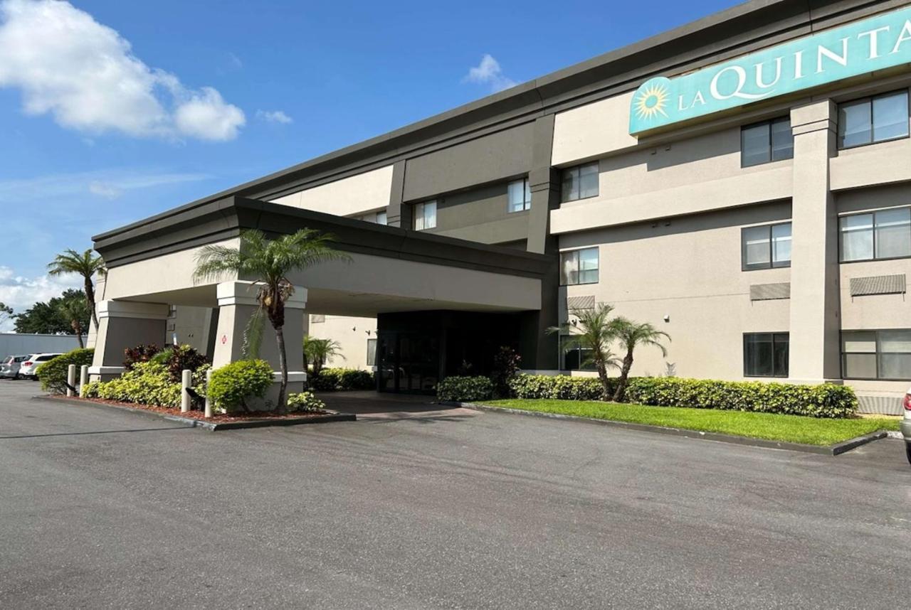 La Quinta By Wyndham Orlando South Hotell Williamsburg Exteriör bild
