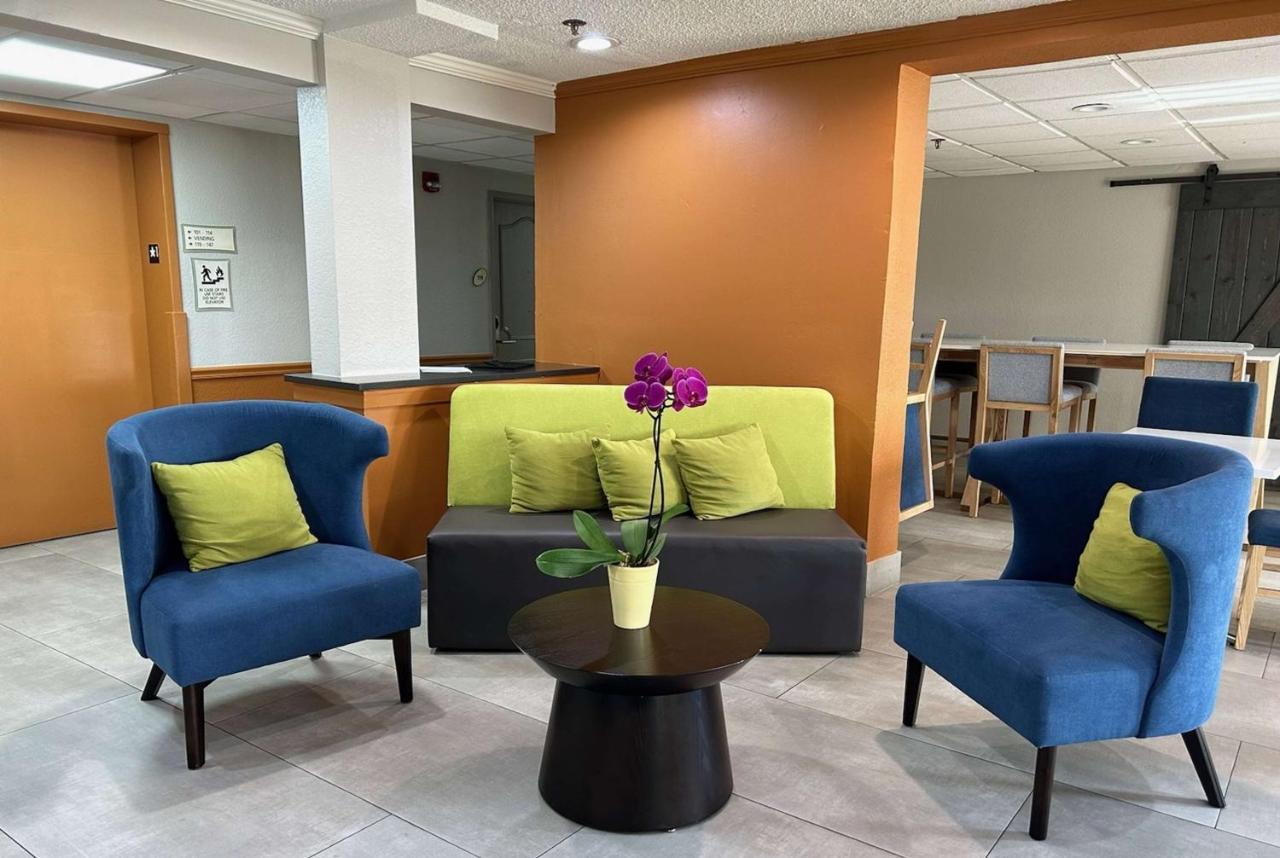 La Quinta By Wyndham Orlando South Hotell Williamsburg Exteriör bild